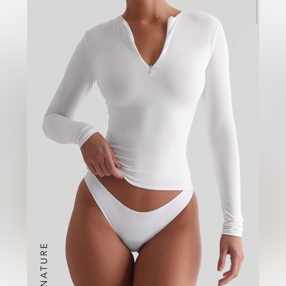My Outfit Online Women’s White Zip Up Long Sleeve T Shirt Brand New Size Large